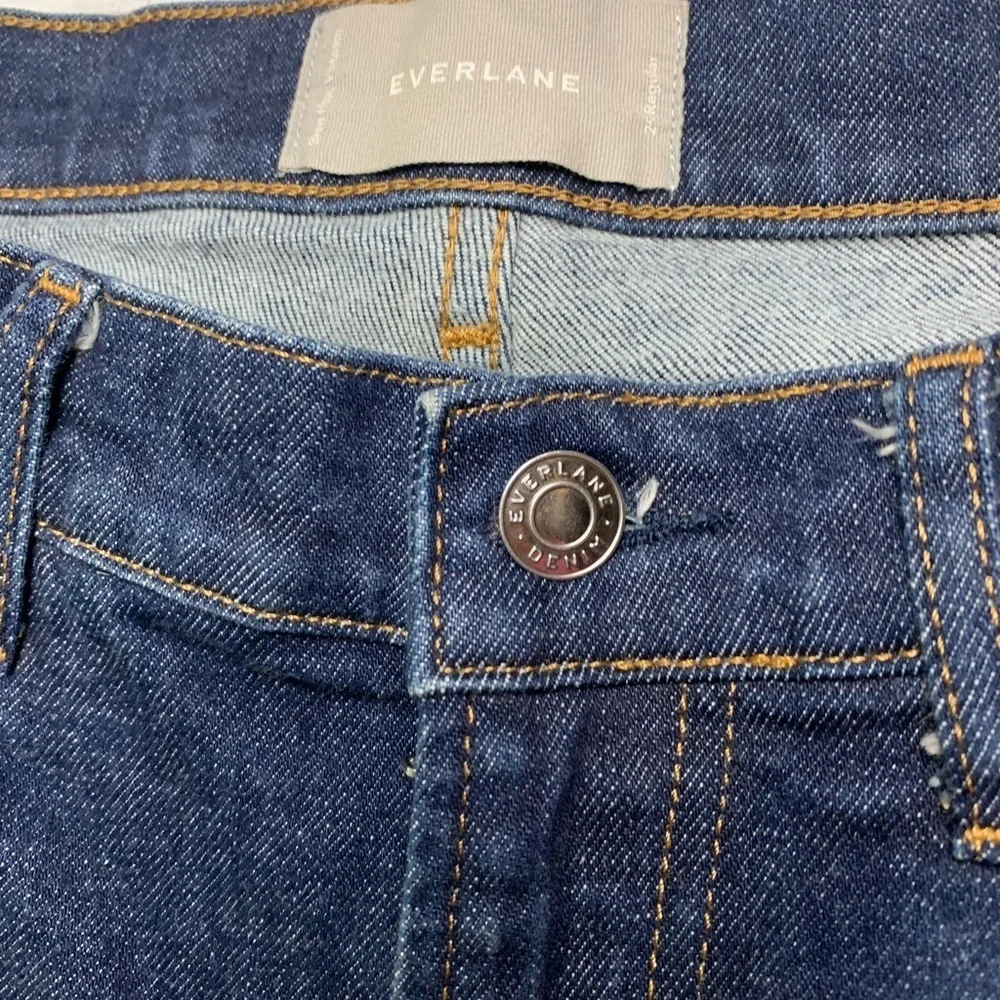 Everlane Mid-Rise Straight Jean​​​​ - Picture 4 of 8